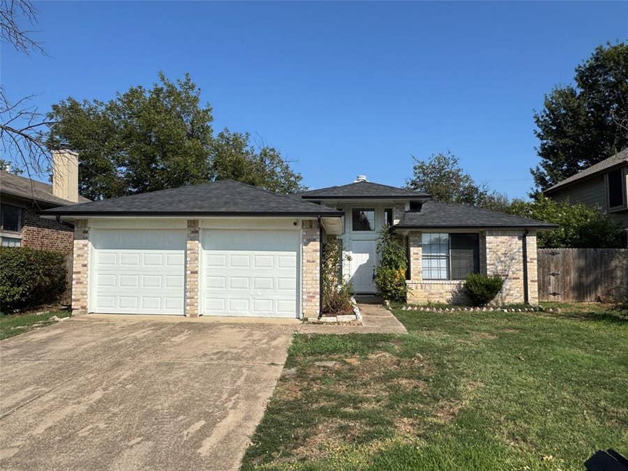 Property photo for 6511 Devine Drive, Arlington, TX