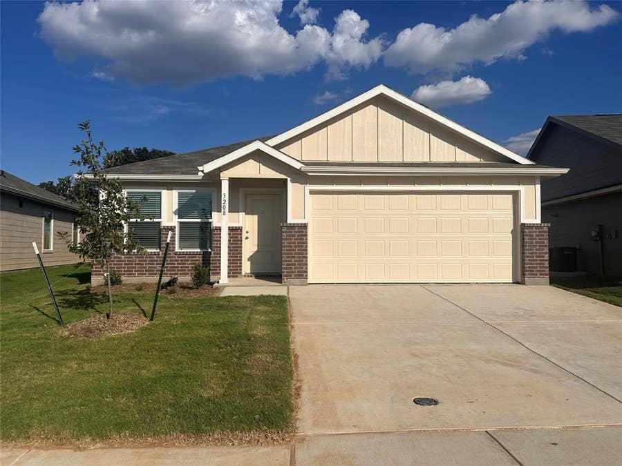 Property photo for 3208 Tarpan Court, Providence Village, TX