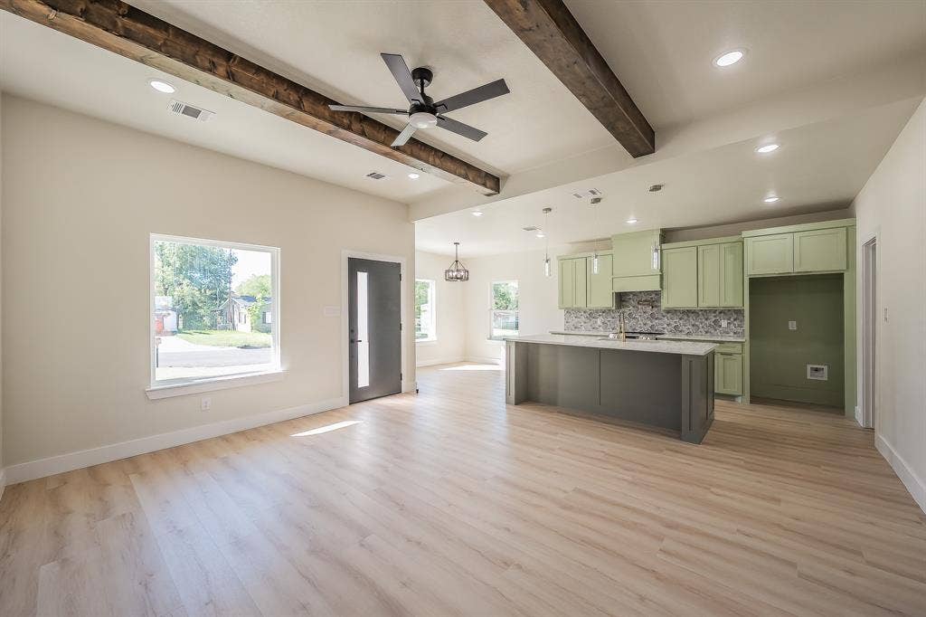 1019 Newby Avenue, Bridgeport, TX 76426