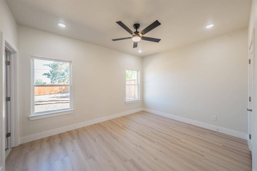 1019 Newby Avenue, Bridgeport, TX 76426