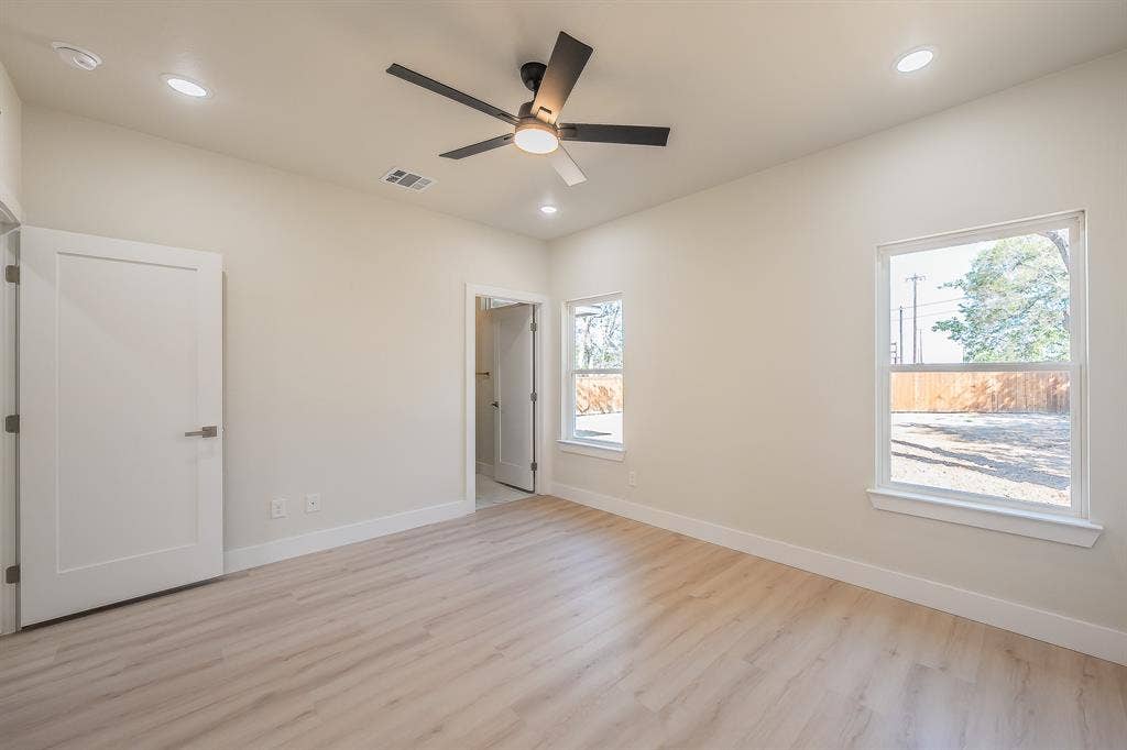 1019 Newby Avenue, Bridgeport, TX 76426