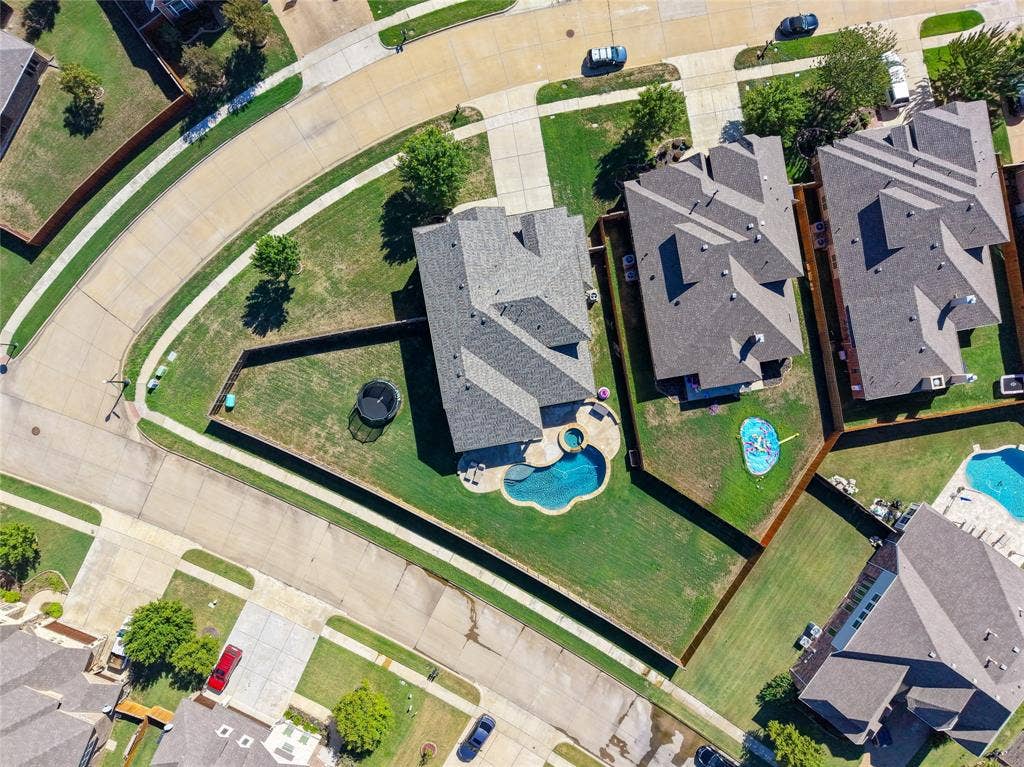 2820 Mariposa Drive, Grand Prairie, TX 75054 2820 Mariposa Drive, Grand Prairie, TX 75054