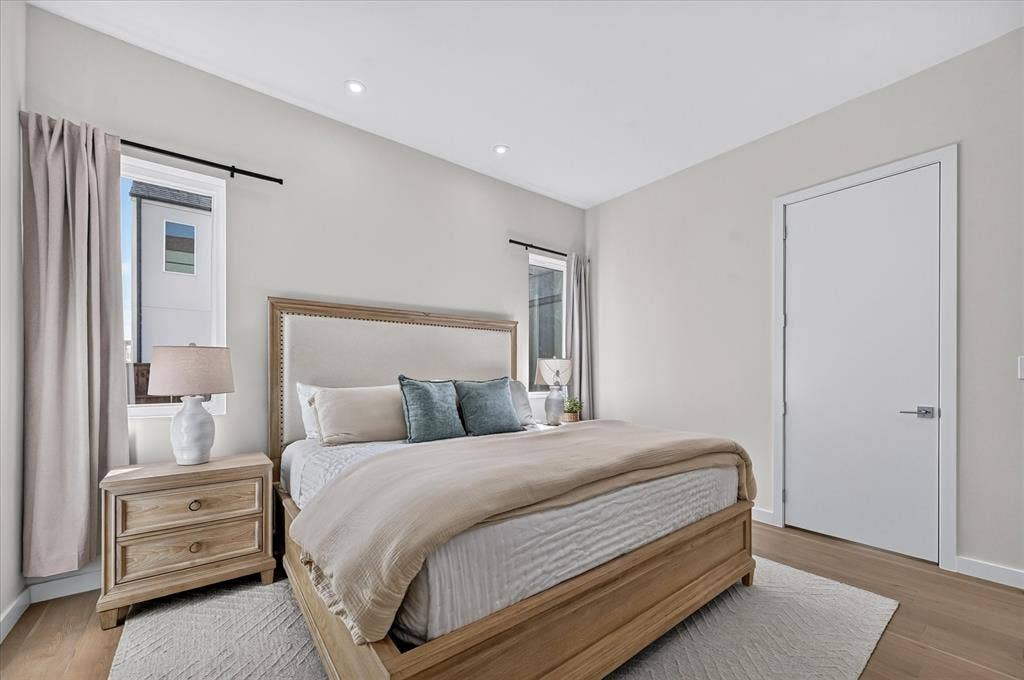 835 Nomas Street, Dallas, TX 75212 Recessed ceiling lighting, light wood-finish flooring, and white walls