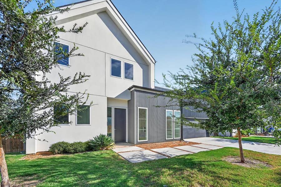 Property photo for 835 Nomas Street, Dallas, TX