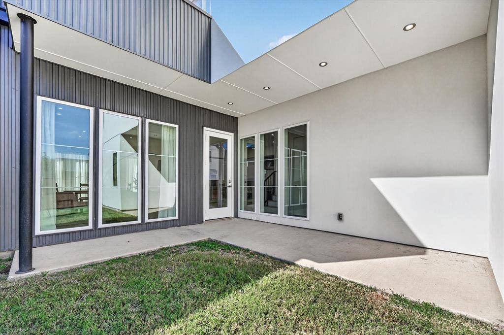 835 Nomas Street, Dallas, TX 75212 835 Nomas Street, Dallas, TX 75212
