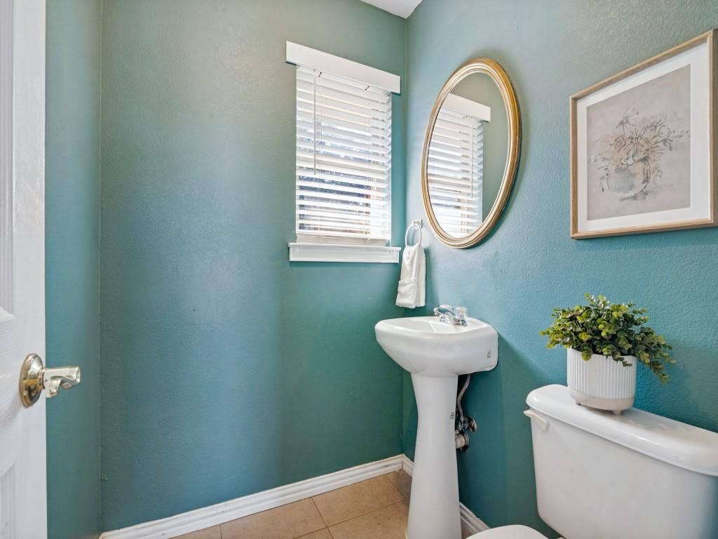 1811 Centenary Drive, Richardson, TX 75081 1811 Centenary Drive, Richardson, TX 75081