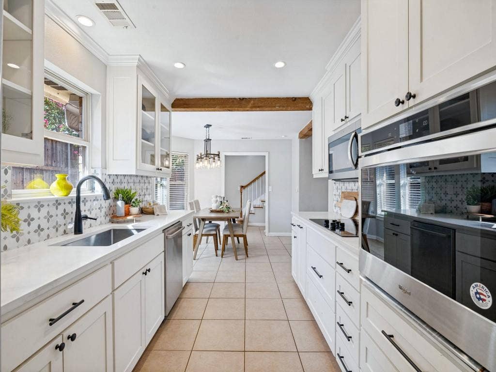 1811 Centenary Drive, Richardson, TX 75081 1811 Centenary Drive, Richardson, TX 75081