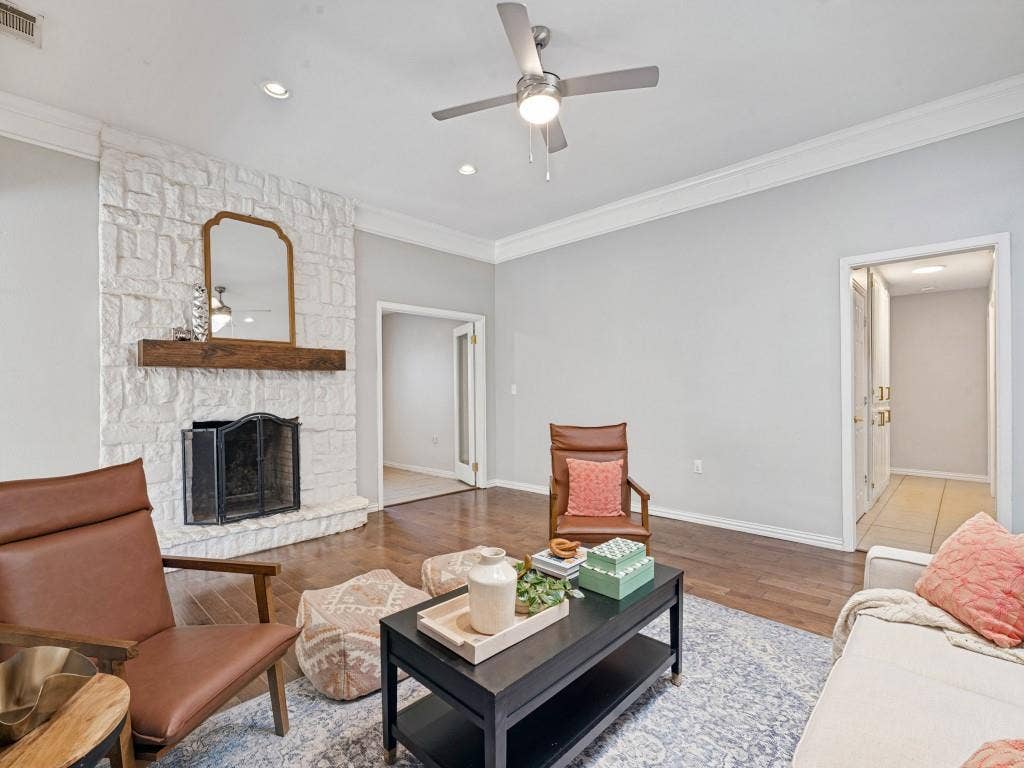 1811 Centenary Drive, Richardson, TX 75081 1811 Centenary Drive, Richardson, TX 75081