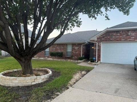 7905 Park Lane, Rowlett, TX 75089
