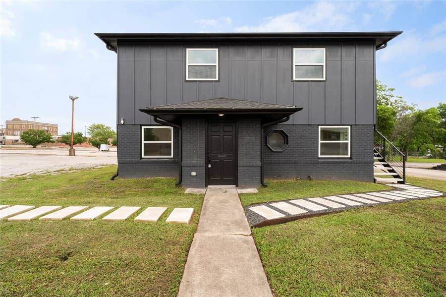 Property photo for 2815 Wesley St Street, Greenville, TX