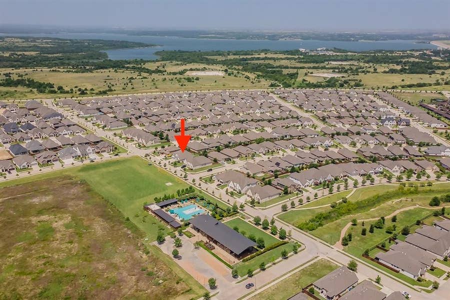 Property photo for 6220 Tavolo Parkway, Fort Worth, TX
