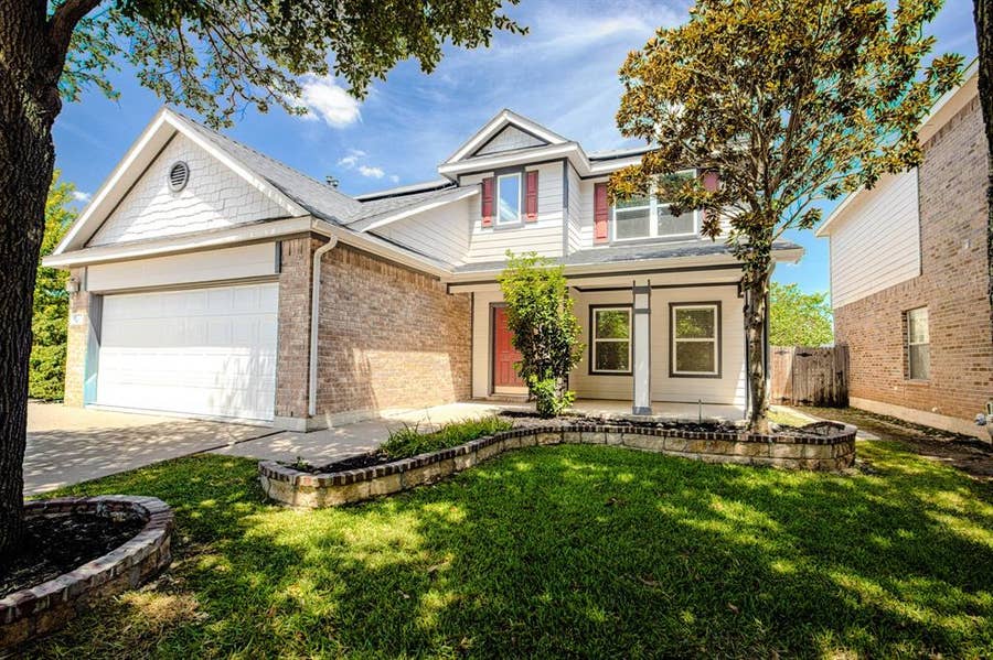 Property photo for 1501 Kingfisher Drive, Fort Worth, TX