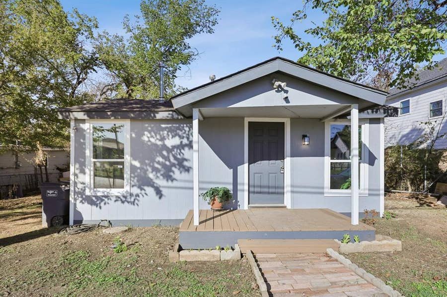 Property photo for 1724 Lloyd Avenue, Fort Worth, TX