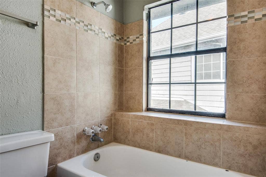300 Canyon Lane, Irving, TX 75063 300 Canyon Lane, Irving, TX 75063