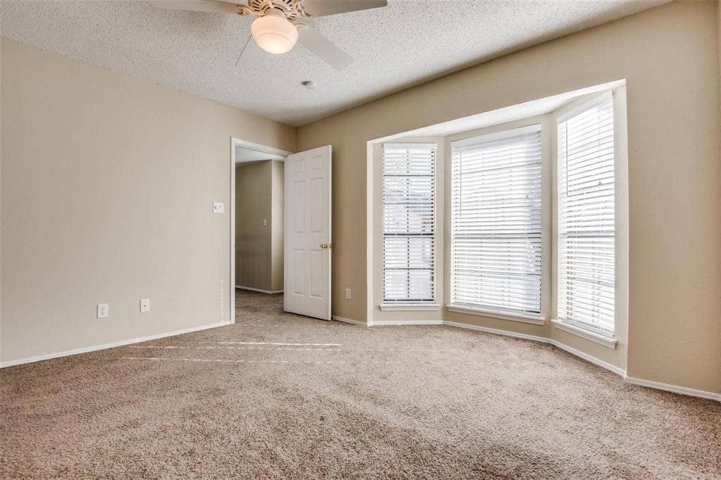 300 Canyon Lane, Irving, TX 75063 300 Canyon Lane, Irving, TX 75063