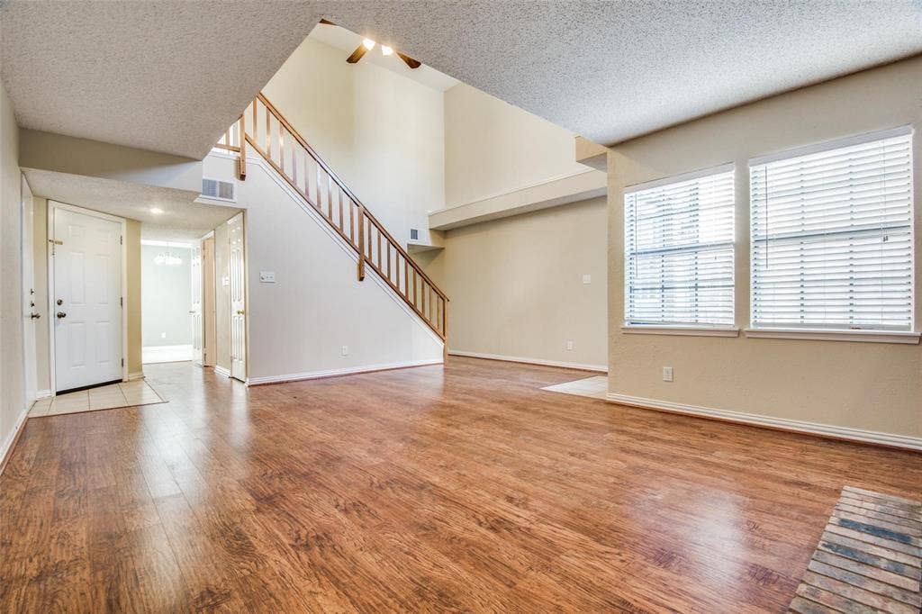 300 Canyon Lane, Irving, TX 75063 300 Canyon Lane, Irving, TX 75063