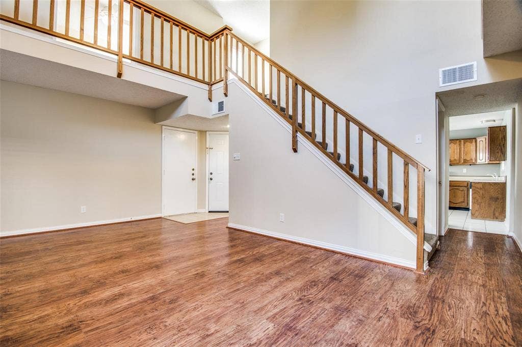 300 Canyon Lane, Irving, TX 75063 300 Canyon Lane, Irving, TX 75063