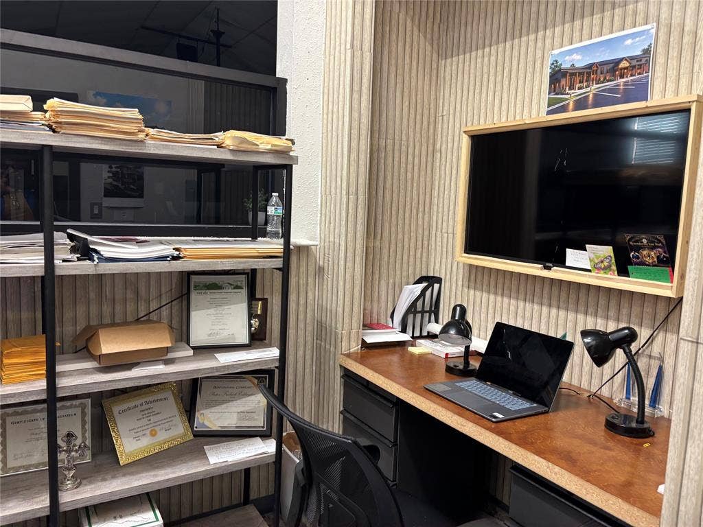 5001 Crozier Street, Dallas, TX 75215 Built-in shelving unit featuring multiple open shelves