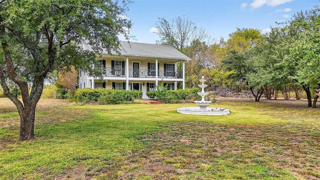 229 Pike Road, Gunter, TX 75058