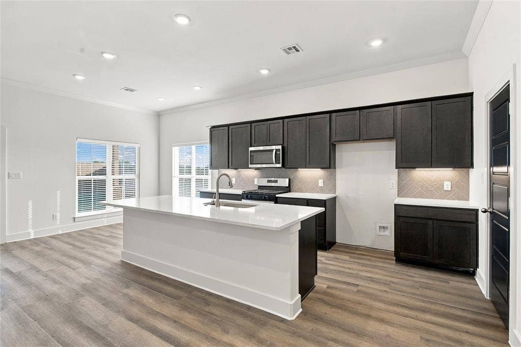 4215 Hummingbird Drive, Sherman, TX 75092