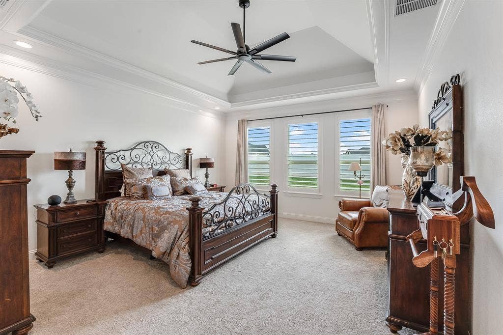 2156 Middlewood Circle, Granbury, TX 76049 2156 Middlewood Circle, Granbury, TX 76049
