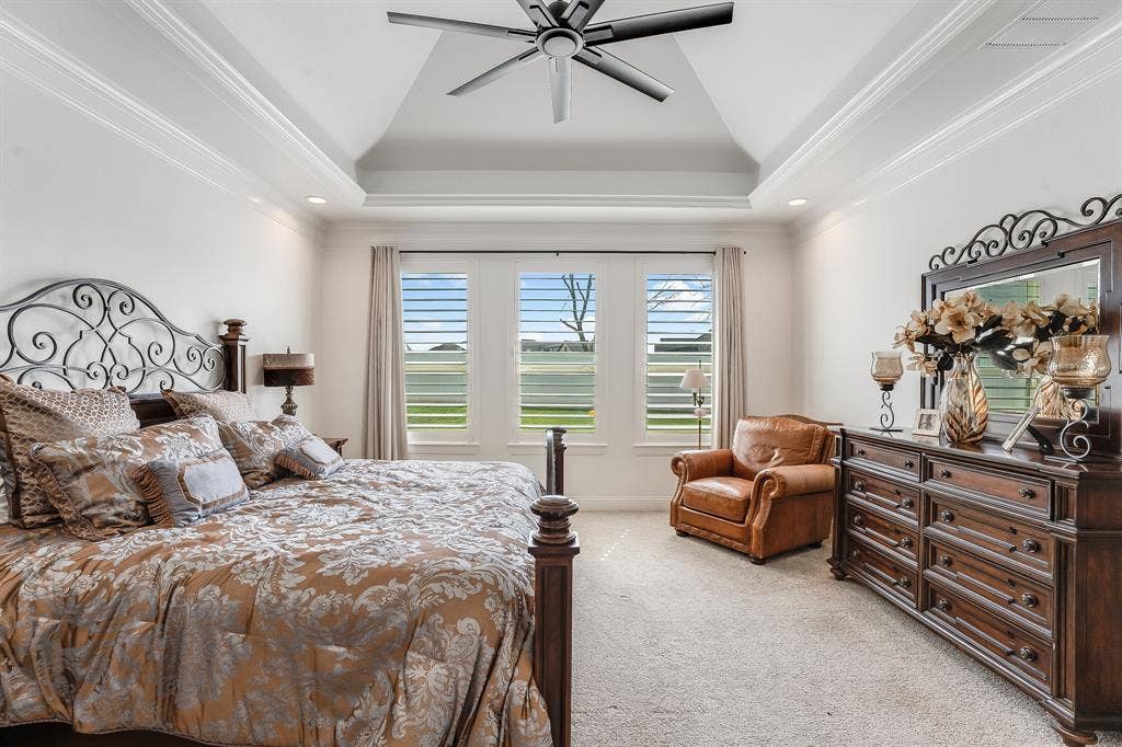 2156 Middlewood Circle, Granbury, TX 76049 2156 Middlewood Circle, Granbury, TX 76049