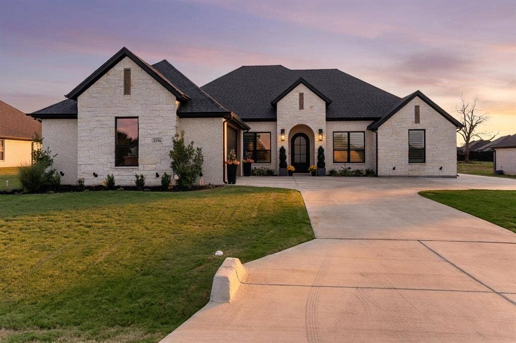 2156 Middlewood Circle, Granbury, TX 76049 Digitally enhanced dusk