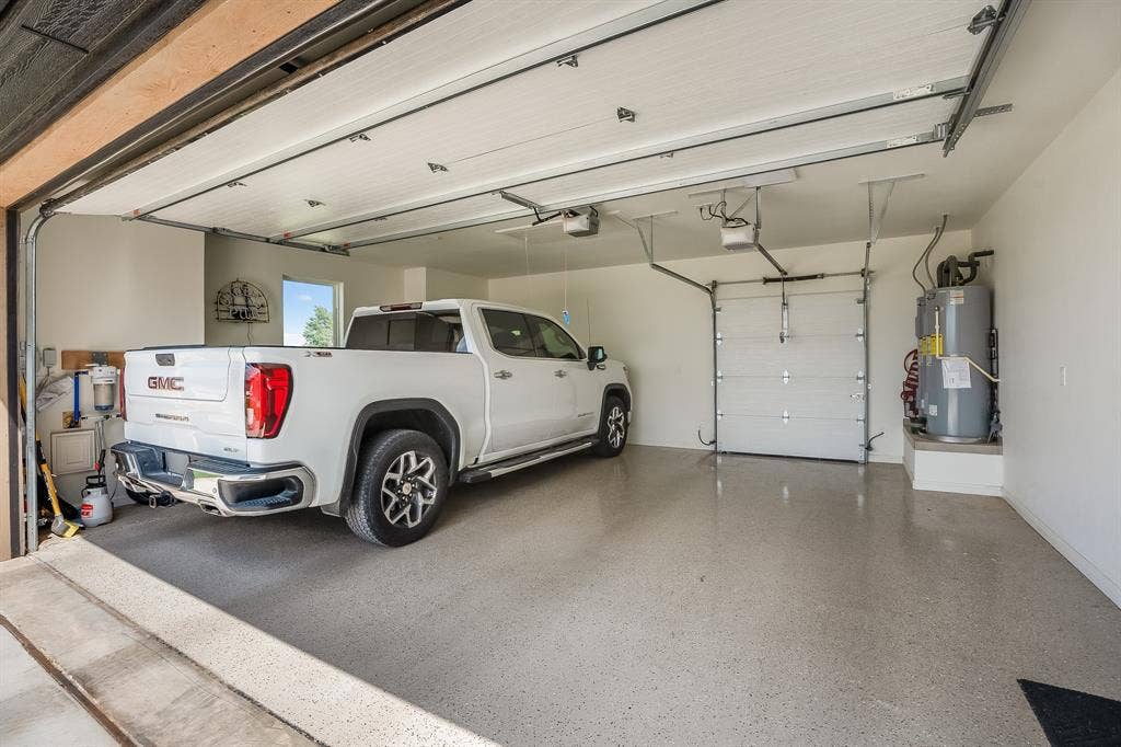 2156 Middlewood Circle, Granbury, TX 76049 2156 Middlewood Circle, Granbury, TX 76049