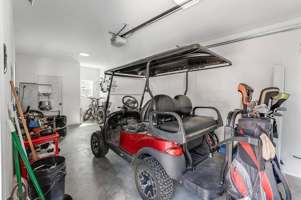 2156 Middlewood Circle, Granbury, TX 76049 2156 Middlewood Circle, Granbury, TX 76049