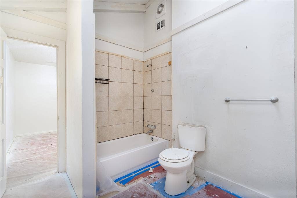 2823 San Marcus Avenue, Dallas, TX 75228 2823 San Marcus Avenue, Dallas, TX 75228