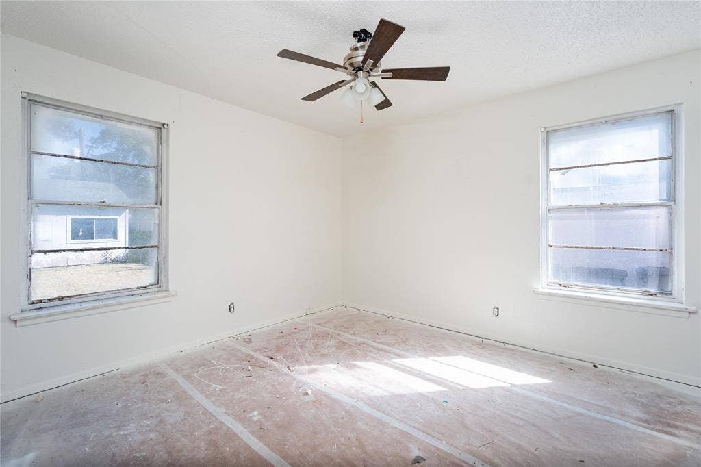 2823 San Marcus Avenue, Dallas, TX 75228 2823 San Marcus Avenue, Dallas, TX 75228