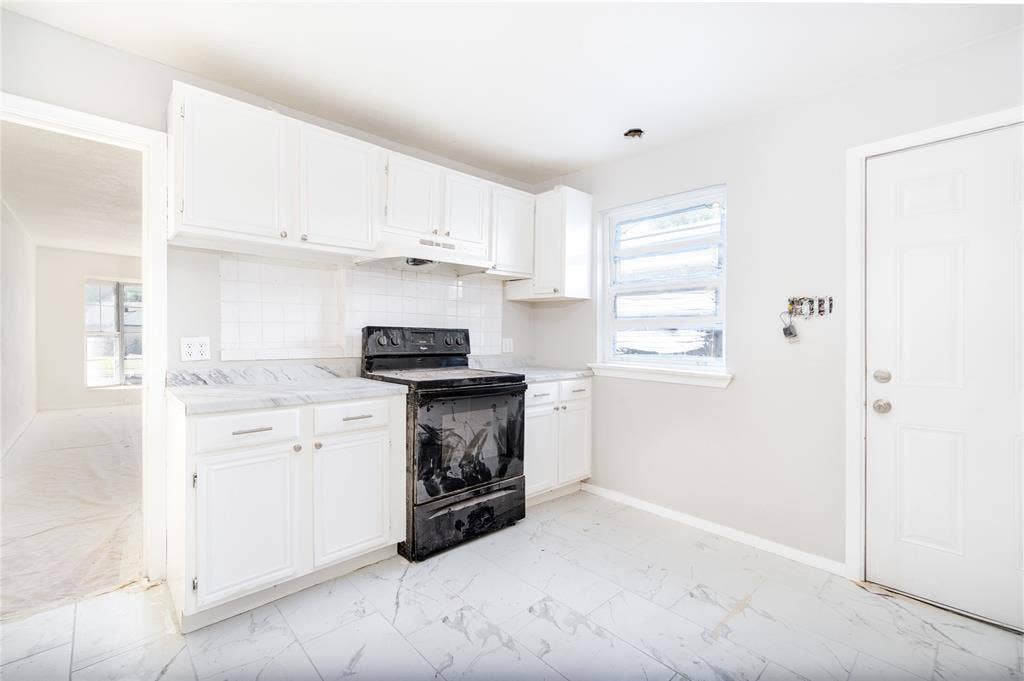 2823 San Marcus Avenue, Dallas, TX 75228 2823 San Marcus Avenue, Dallas, TX 75228