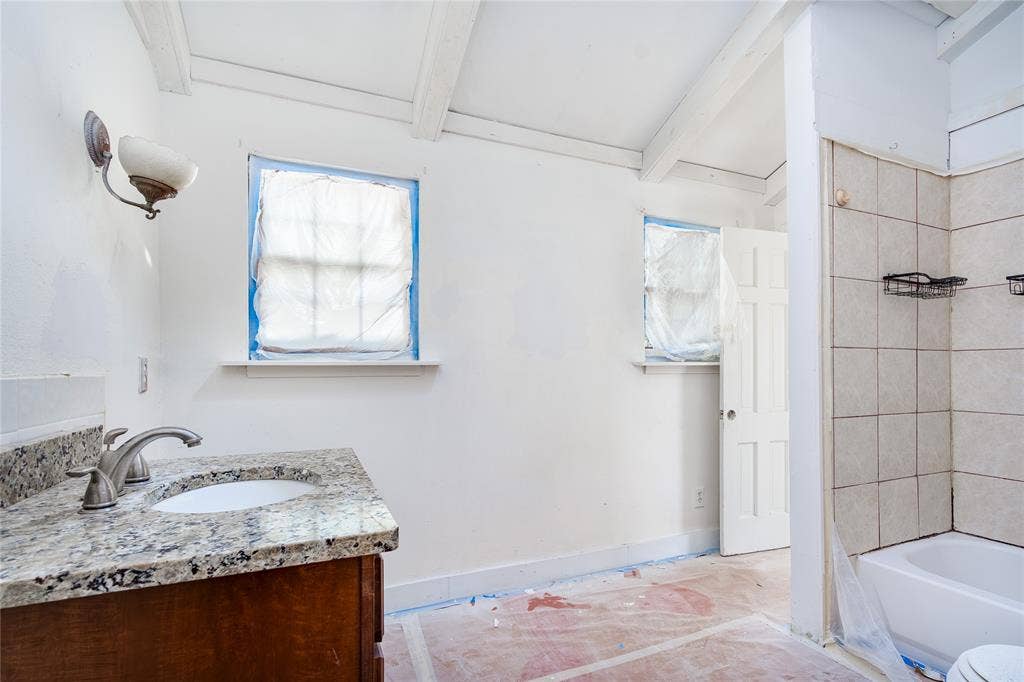 2823 San Marcus Avenue, Dallas, TX 75228 2823 San Marcus Avenue, Dallas, TX 75228