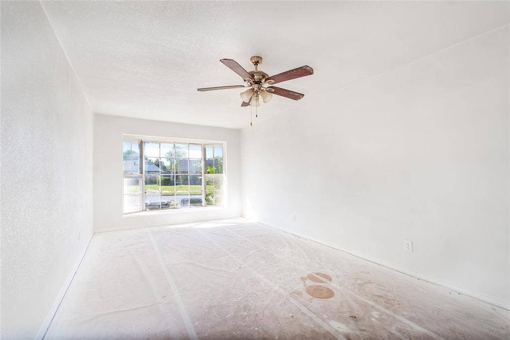 2823 San Marcus Avenue, Dallas, TX 75228 2823 San Marcus Avenue, Dallas, TX 75228