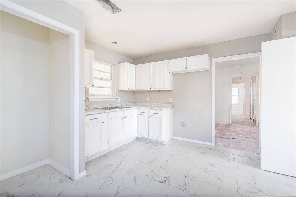 2823 San Marcus Avenue, Dallas, TX 75228 2823 San Marcus Avenue, Dallas, TX 75228