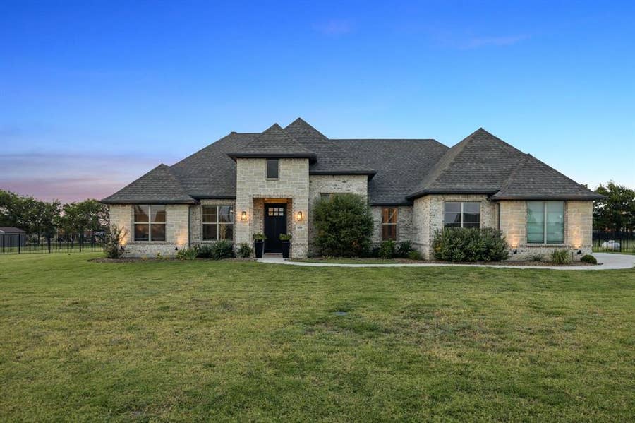 Property photo for 330 Waterview Drive, Gunter, TX