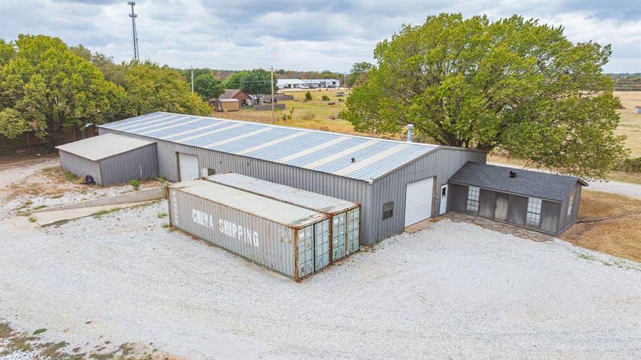 Property photo for 1324 N Saint James Road, Pilot Point, TX