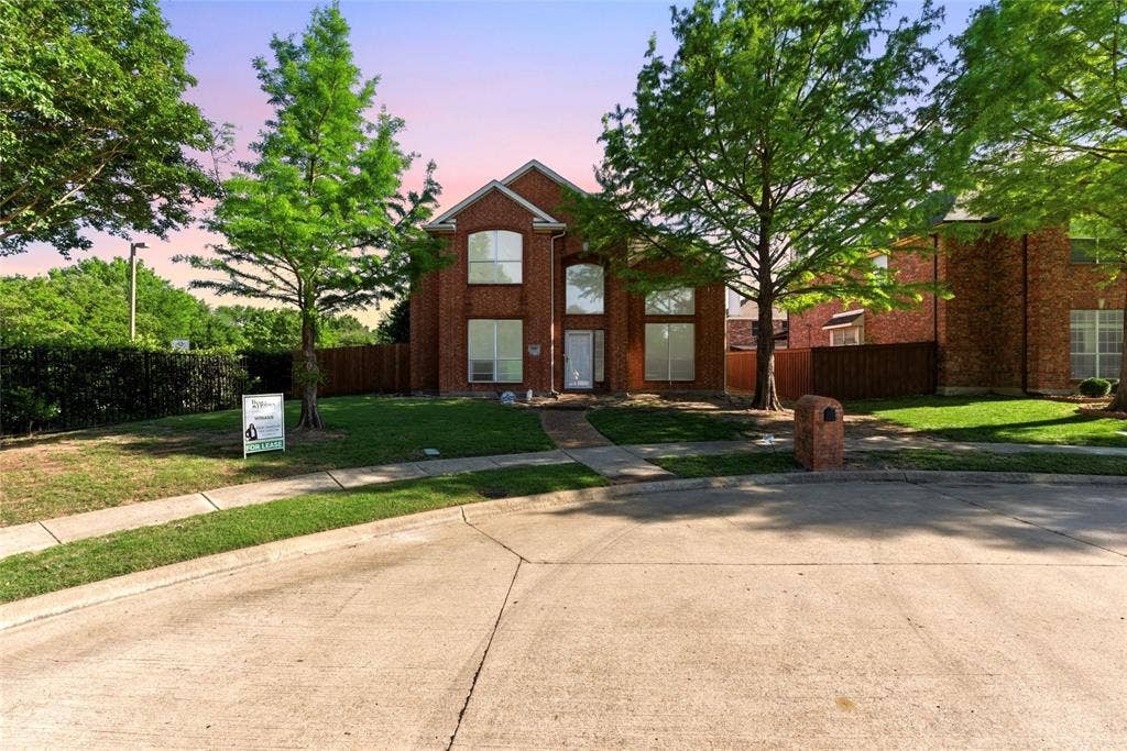 5001 Spicewood Drive, McKinney, TX 75070 5001 Spicewood Drive, McKinney, TX 75070