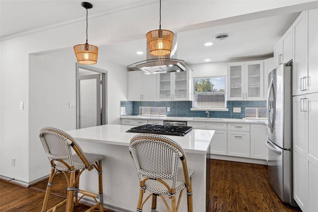 6404 E Lovers Lane, Dallas, TX 75214 6404 E Lovers Lane, Dallas, TX 75214
