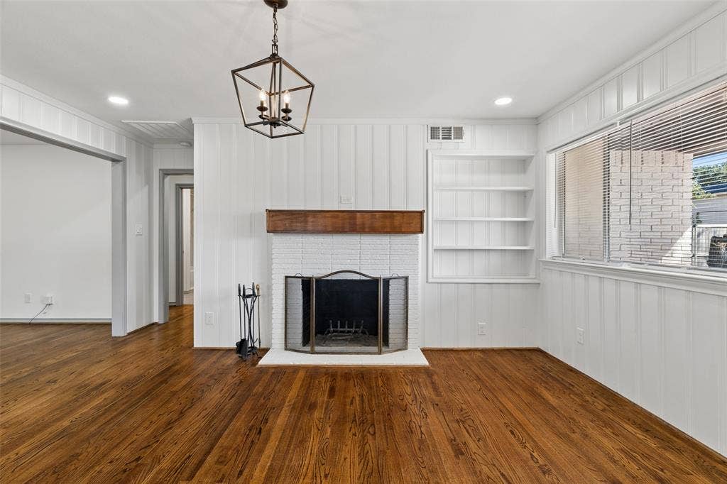 6404 E Lovers Lane, Dallas, TX 75214 6404 E Lovers Lane, Dallas, TX 75214