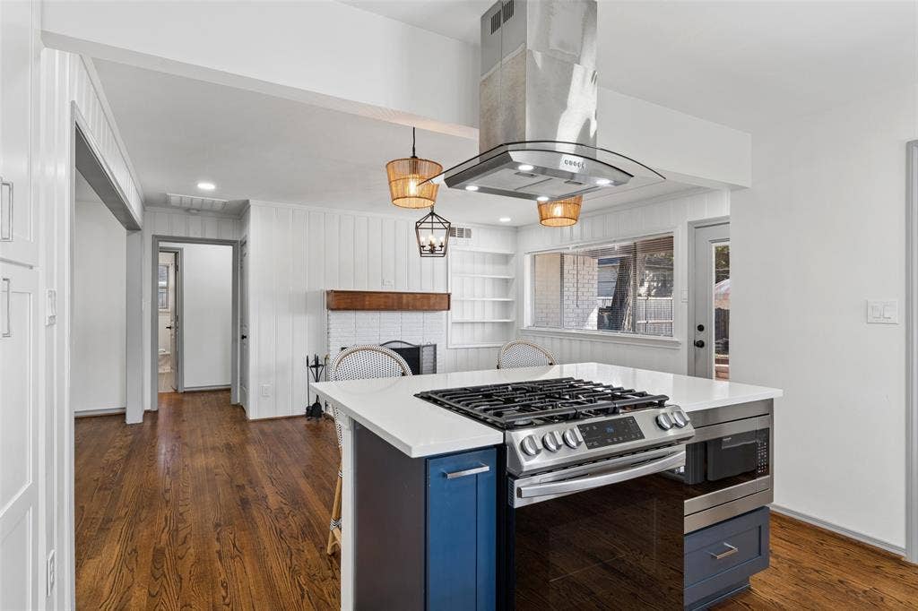 6404 E Lovers Lane, Dallas, TX 75214 6404 E Lovers Lane, Dallas, TX 75214