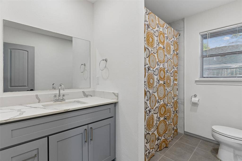 6404 E Lovers Lane, Dallas, TX 75214 6404 E Lovers Lane, Dallas, TX 75214