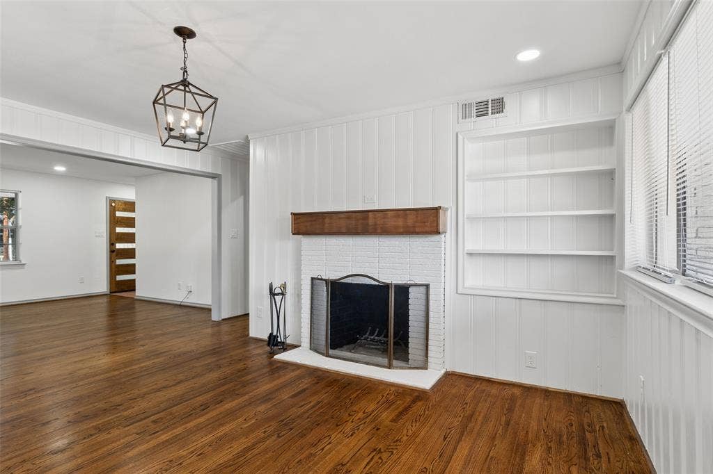 6404 E Lovers Lane, Dallas, TX 75214 6404 E Lovers Lane, Dallas, TX 75214