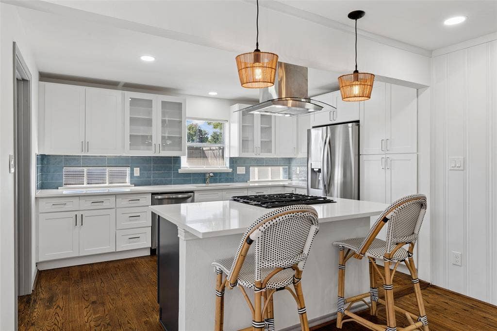 6404 E Lovers Lane, Dallas, TX 75214 6404 E Lovers Lane, Dallas, TX 75214