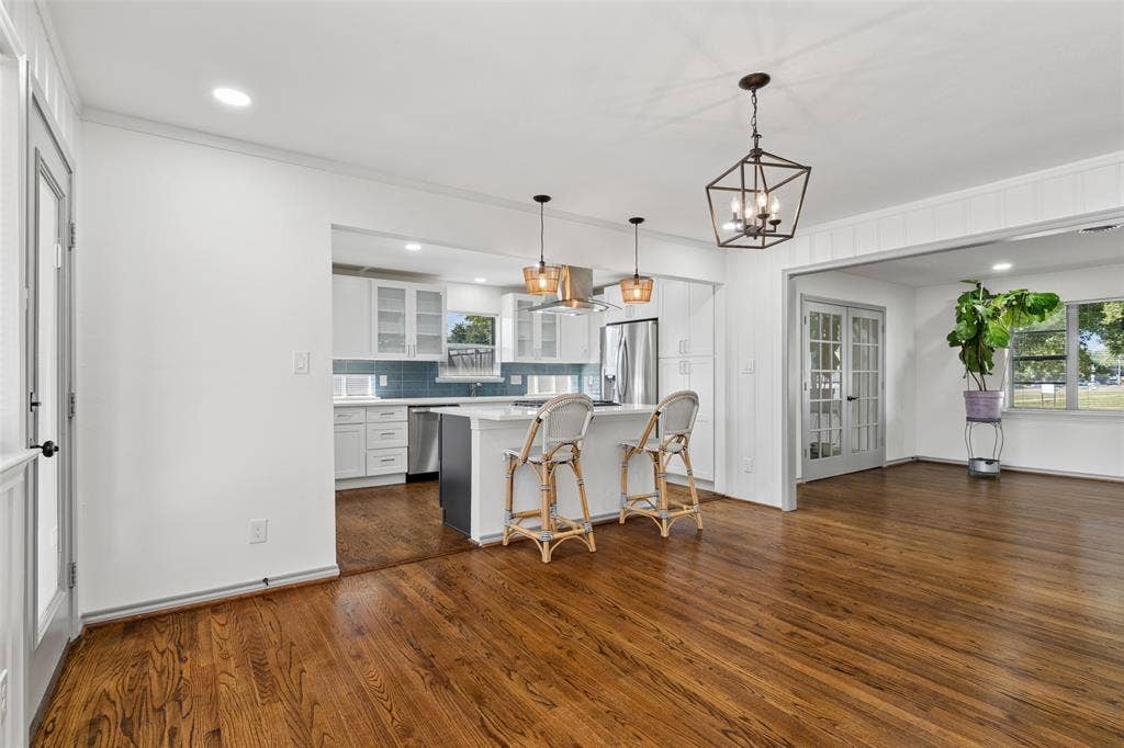 6404 E Lovers Lane, Dallas, TX 75214 6404 E Lovers Lane, Dallas, TX 75214
