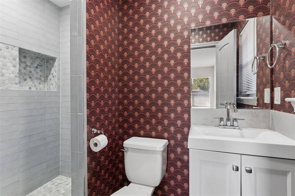 6404 E Lovers Lane, Dallas, TX 75214 6404 E Lovers Lane, Dallas, TX 75214