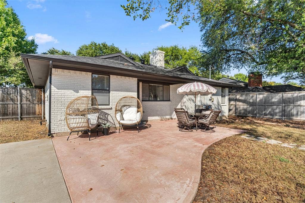 6404 E Lovers Lane, Dallas, TX 75214 6404 E Lovers Lane, Dallas, TX 75214