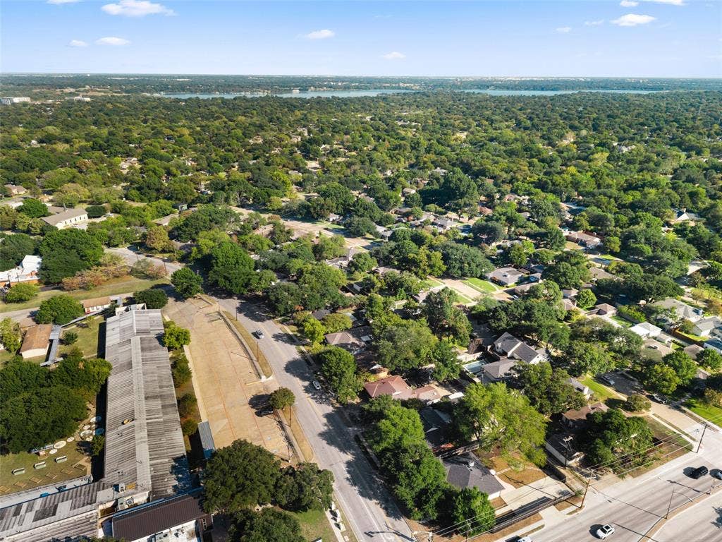 6404 E Lovers Lane, Dallas, TX 75214 6404 E Lovers Lane, Dallas, TX 75214
