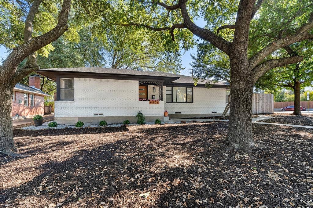 6404 E Lovers Lane, Dallas, TX 75214 6404 E Lovers Lane, Dallas, TX 75214