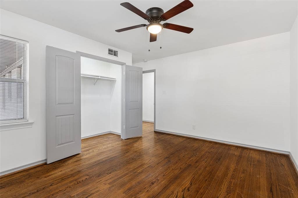6404 E Lovers Lane, Dallas, TX 75214 6404 E Lovers Lane, Dallas, TX 75214